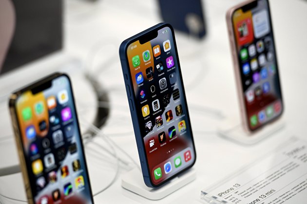 Американская корпорация Apple столкнулась со снижением спроса на линейку смартфонов iPhone 13