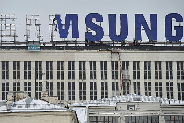 Bloomberg сообщил, что Samsung приостанавливает поставку всех товаров в Россию, включая смартфоны