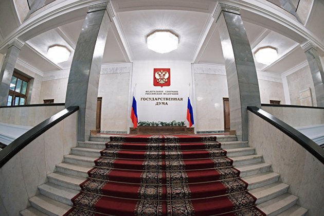 Депутат Сухарев предложил упростить получение гражданства для квалифицированных специалистов