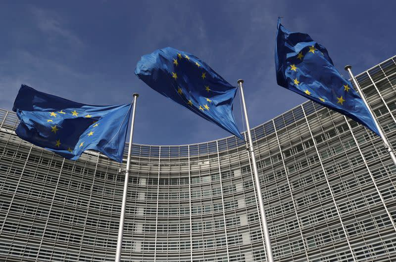 ЕК предложит ограничить девятью месяцами срок действия вакцины для въезда в ЕС
