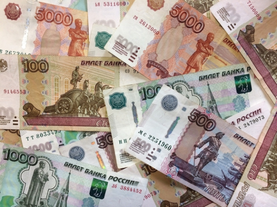 Экономист Хазин предупредил о возможной девальвации рубля, «как в 2014-м»