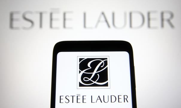 Estee Lauder закрывает все магазины в России