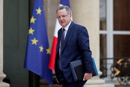 Глава Национального собрания Франции ушел на самоизоляцию из-за COVID-19