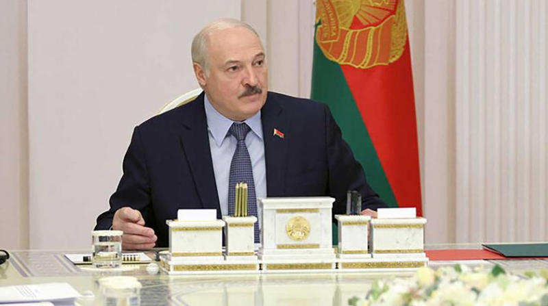 Латушко раскрыл план Лукашенко по "ограблению" белорусов
