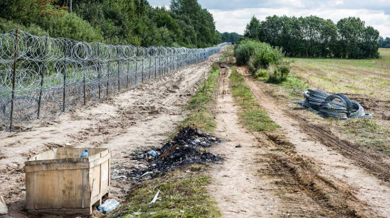 Латвийцы нагрели руки на три милиона евро при строительстве "Стены" с Белоруссией