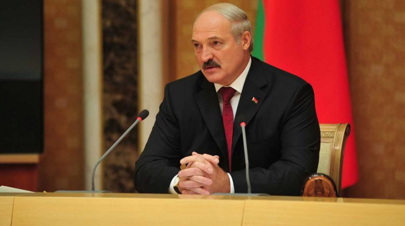 Лукашенко рассказал Соловьеву причину его появления с автоматом в Минске