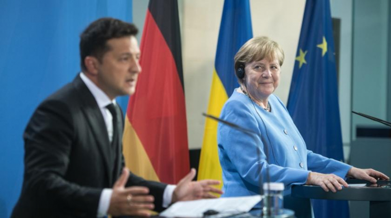 Меркель едет на встречу к Зеленскому с окончательным предложением по "Северному потоку-2"