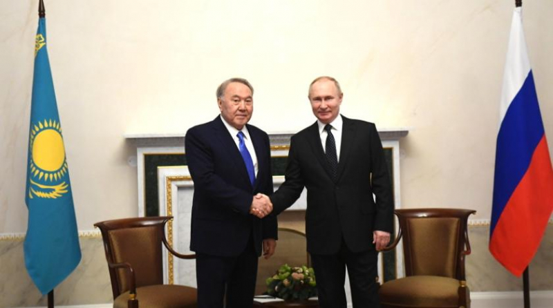 Москва выставила Нур-Султану ультиматум в обмен на помощь ОДКБ - СМИ