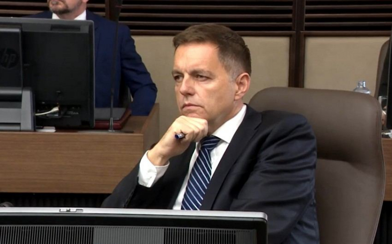 Обвиненный в коррупции глава Нацбанка Словакии останется на посту