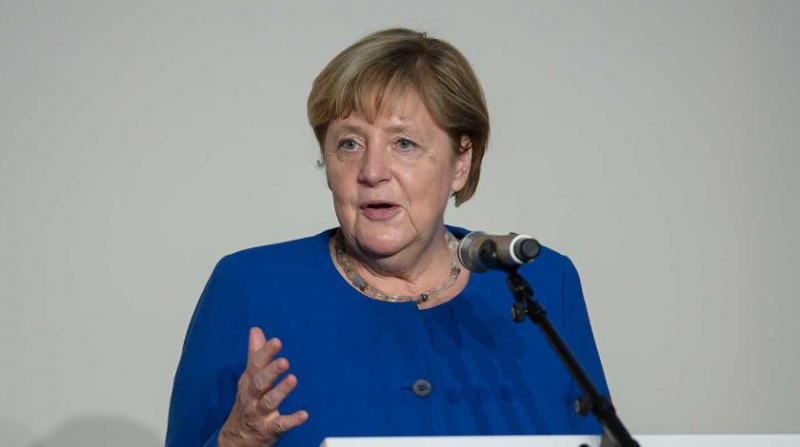 Перестала стесняться: перед уходом с поста Меркель сделала личное признание