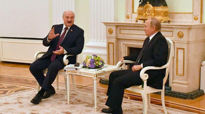Почему Кремль поддерживает Лукашенко: аналитик дал ответ