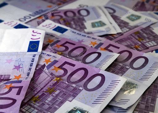 Под «подушками» европейцев найдены миллиарды евро