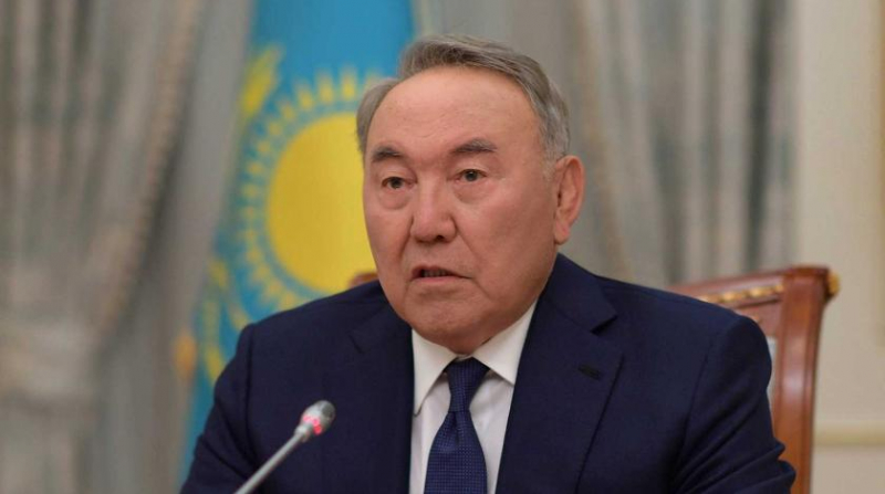 "Похоже на капитуляцию": эксперты оценили выступление Назарбаева