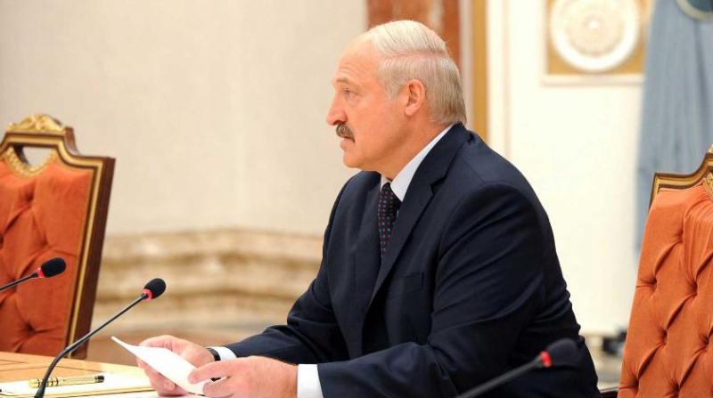Политолог озвучил методы давления Москвы на Лукашенко