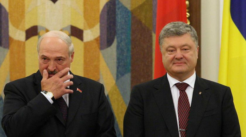 Порошенко придумал "международную кару" для Лукашенко