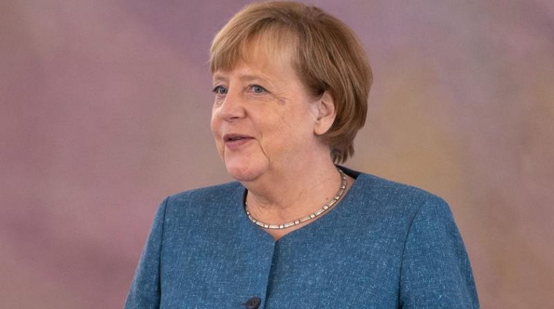 "Продала душу России": Politico заклеймила Меркель и ряд немецких деятелей