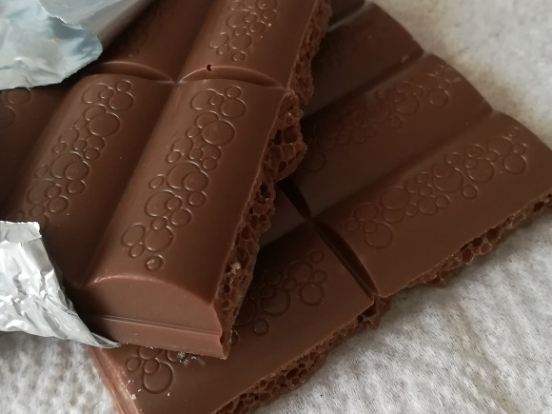 Производитель шоколада Lindt закрыл магазины в РФ и приостановил поставки