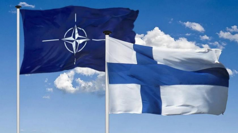 Пушки НАТО под Петербургом: военный эксперт предупредил "финских аборигенов" о коварстве США