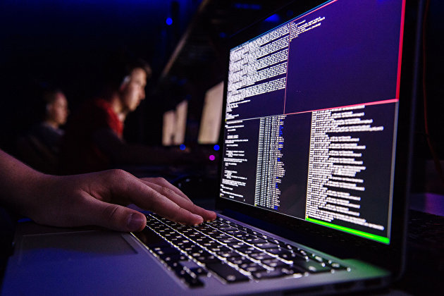 Шадаев: Минцифры обновит стандарты подготовки специалистов по кибербезопасности