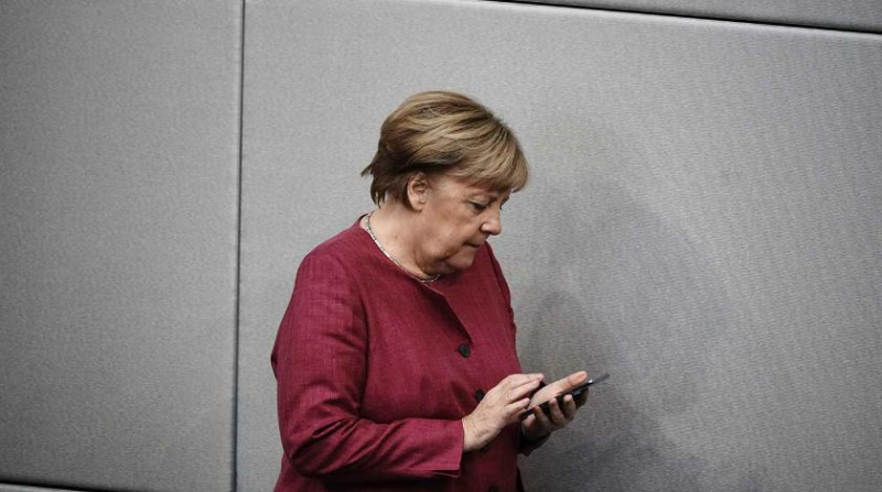 Стало известно о втором за день звонке Меркель Путину