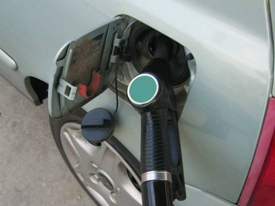 Стоимость бензина Аи-95 на бирже выросла за день почти на 1,5%