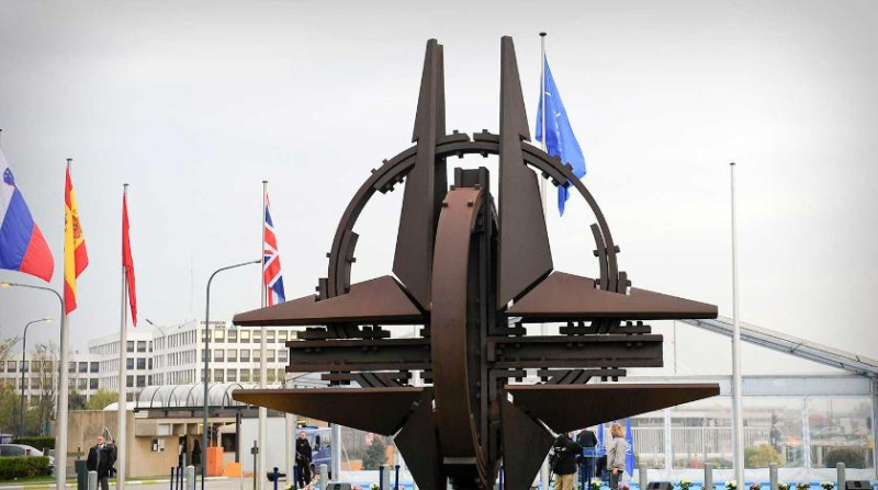В Европе заговорили о выходе Франции из НАТО после скандала с подлодками