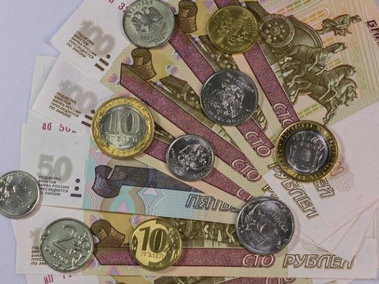 В России резко выросло число людей, берущих микрозаймы «до зарплаты»