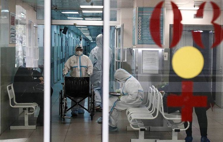 В России за сутки умерли 1 028 пациентов с коронавирусом