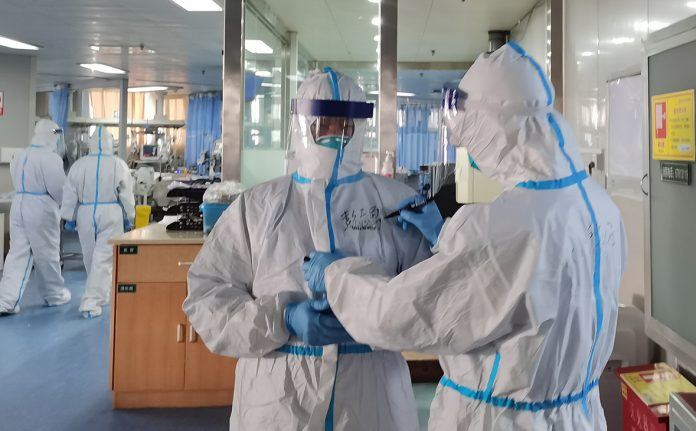 В России за сутки выявили 35 681 случай заражения коронавирусом