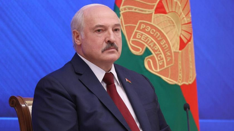 "Власть захватил Лукашенко": Латушко высмеял уголовное дело против него и Тихановской