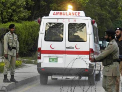 Во время беспорядков на северо-востоке Пакистана погибли трое полицейских