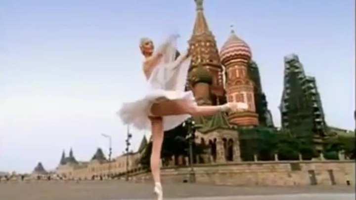 Волочкова показала, как танцевала на Красной площади