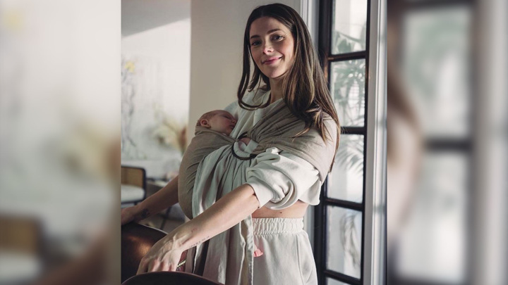Звезда "Сумерек" Эшли Грин показала новорожденную дочь