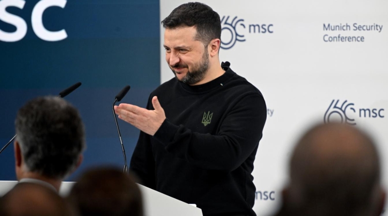 Отказ Зеленского говорить на английском языке вызвал смех на конференции в Мюнхене